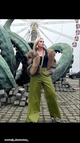 Beautiful leather pants, three colors are available in the shop💖🛒 #fyf #uoozee #leatherpants #christmas #christmasshopping 