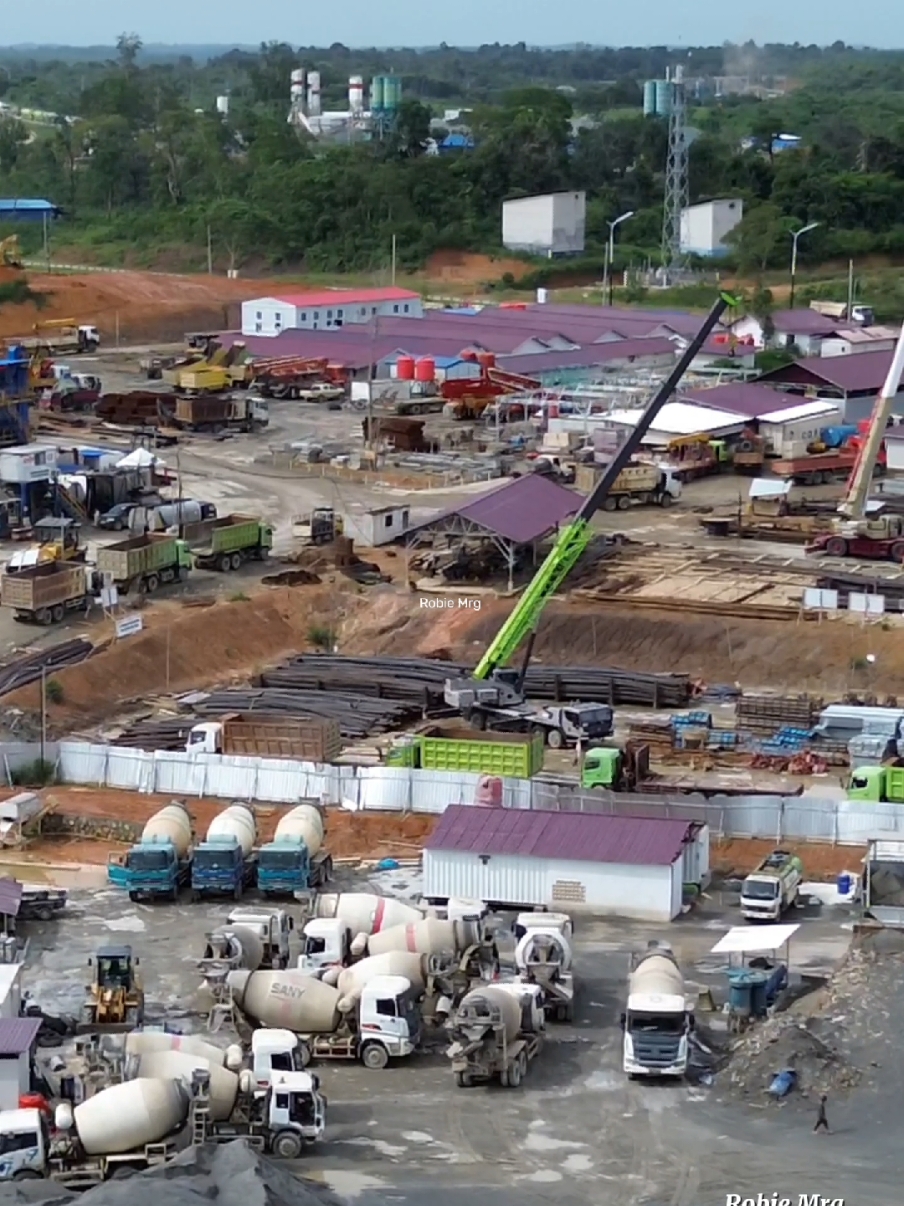 Inilah salah satu Area Batching Plant dan Pabrikasi Pembesian di IKN  #ikn #infrastrukturikn #ibukotanusantara 