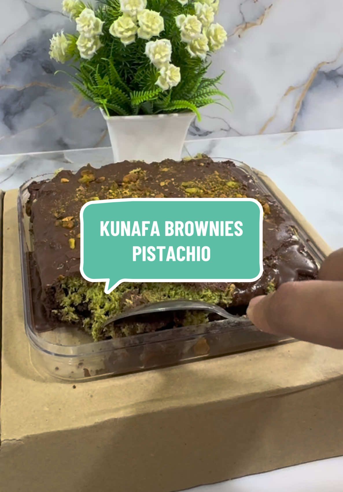 Serius memang sedap Brownies Kunafa Pistachio ni.. Korang wajib try #brownies #brownieskunafa #browniespistachio #kunafabrownies #browniemunch #kunafabrowniesbar 