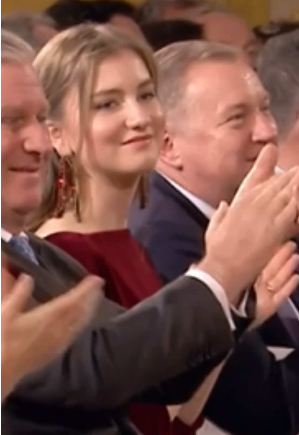 Merry Christmas to everyone who celebrates! Here are some clips featuring Princess Elisabeth from the Christmas concert TV broadcast #princesselisabethofbelgium #princesselisabeth #duchessofbrabant #belgianroyalfamily #familleroyalebelge #familleroyale #belgischekoninklijkefamilie #belgique #belgium #belgie #europeanroyals #royaltyvibes👑 #fyp #pourtoi #voorjou #christmas