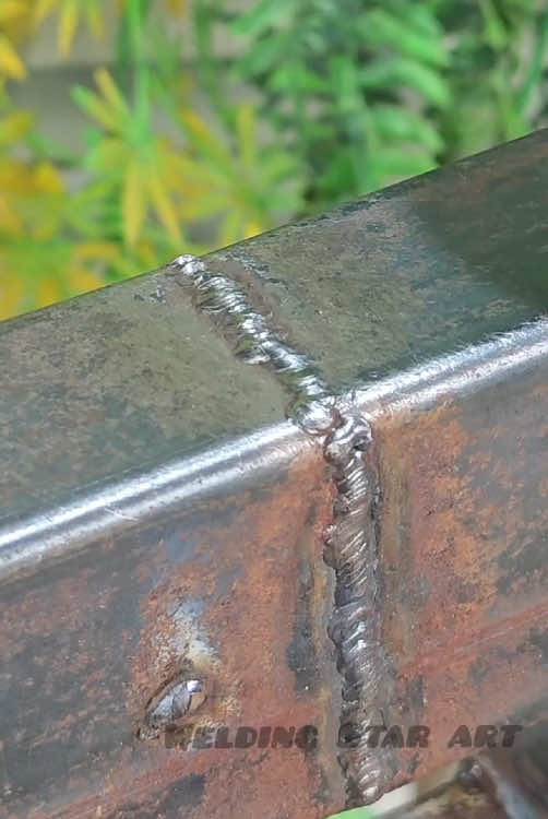 Technique and how to smooth it properly ##welding #weldingart #weldinglife #perfectwelds #weldingproject #weldingtipsandtricks #diyproject #DIY #perfectweld #tipsandtricks #diytool #ironweldingtips #ironwelding #weldernation 