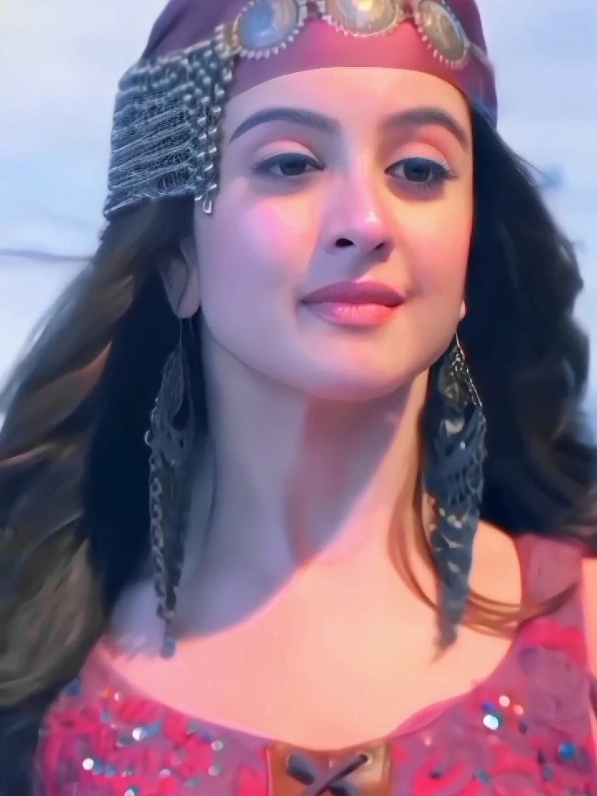 اب ہمیں دیکھ کر لگتا تو نہیں ہے کبھی ہم اُسکے پسنددیدہ ہوا کرتے تھے 🥺❤️ #tunishasharma #marjeena_forever #alibabadastanekabul #treanding #shehzadimaryam #unfreezemyacount #unfreezemyacount 