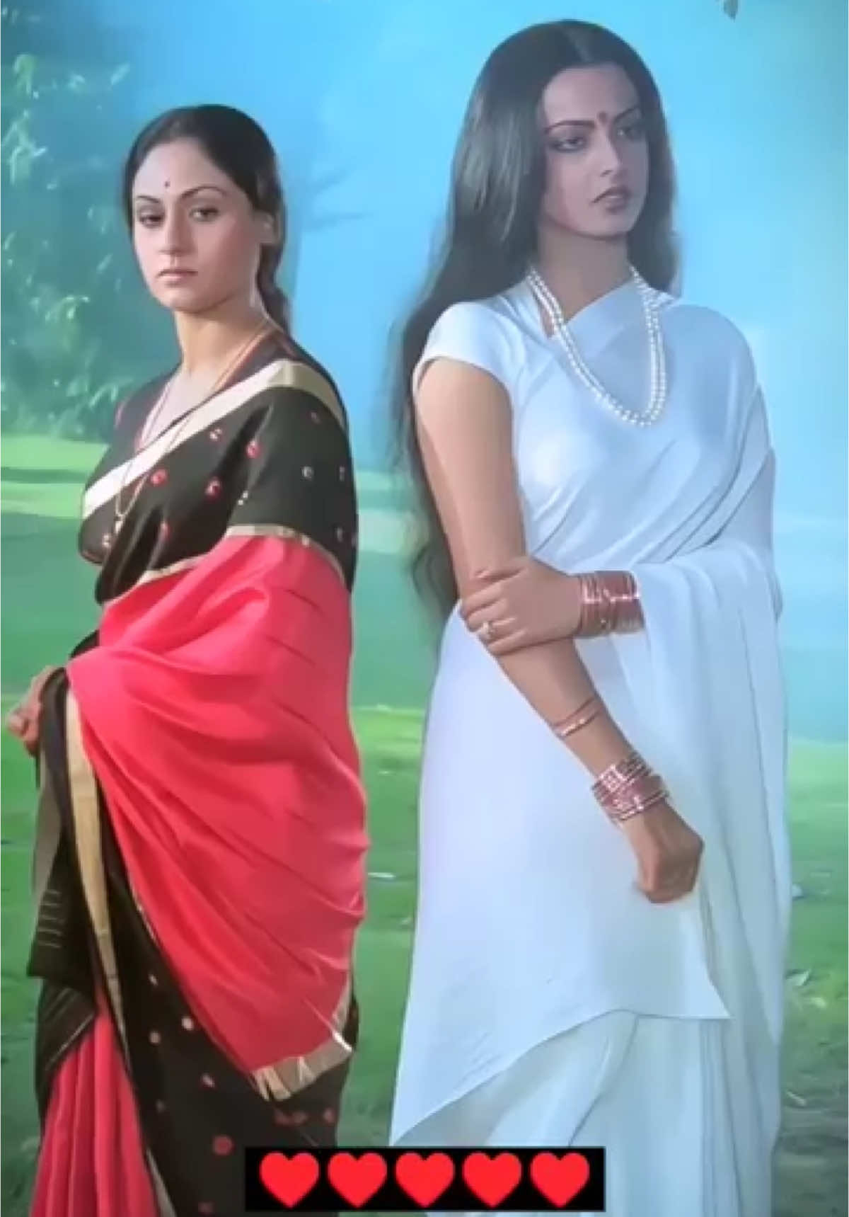 Rekha and Jaya Bachchan Scene - #amitabhbachchan #rekha #jayabachan #jayabhaduri #bollywood #affair 