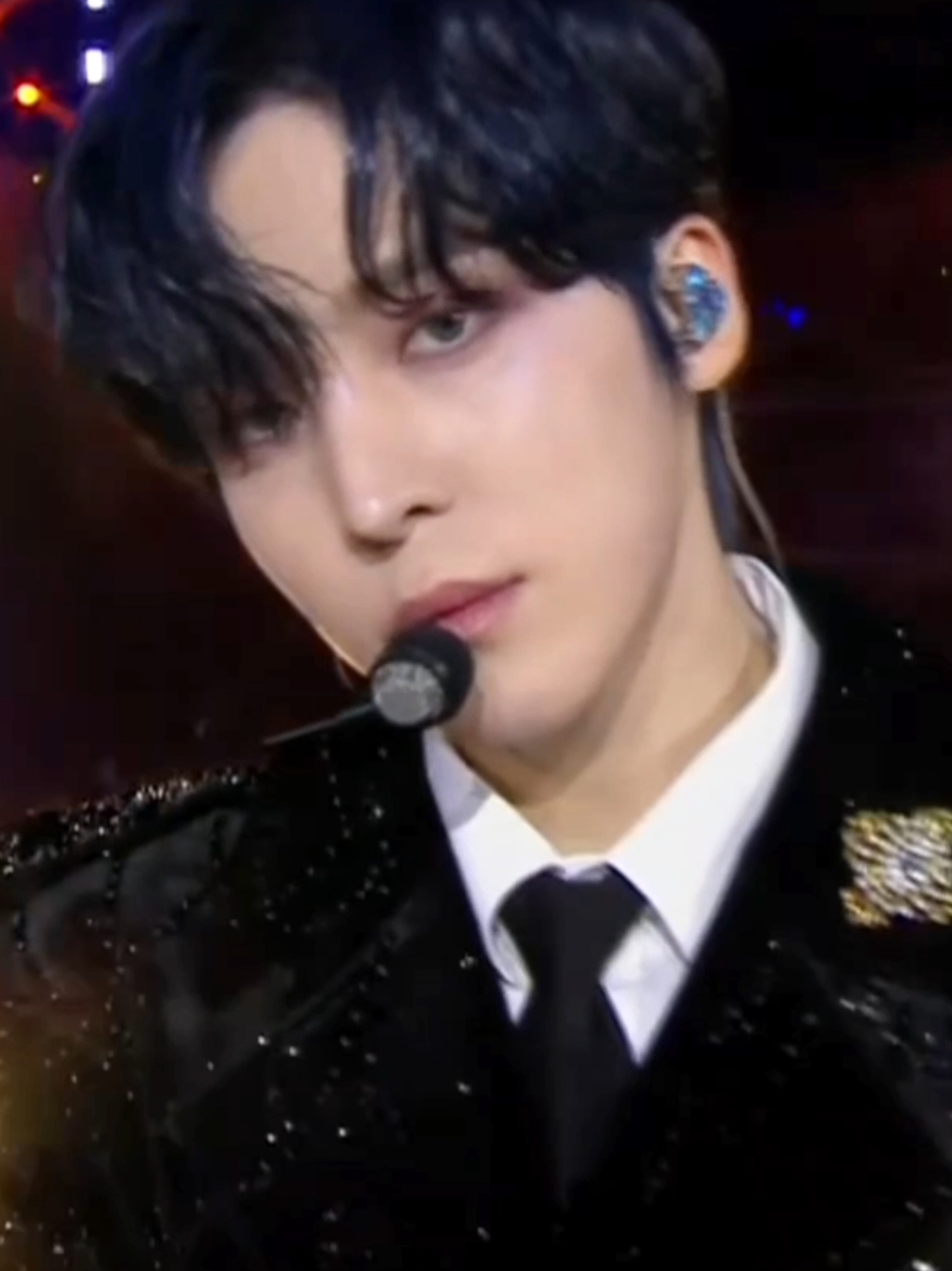 Sayang😍😍😍 ganteng banget seperti biasanya😘❤️🤗😚😙💓 ATEEZ at SBS Gayo Daejeon 2024 #fyp #yunho #jeongyunho #ateez #yunhoateez #kpop #foryou 