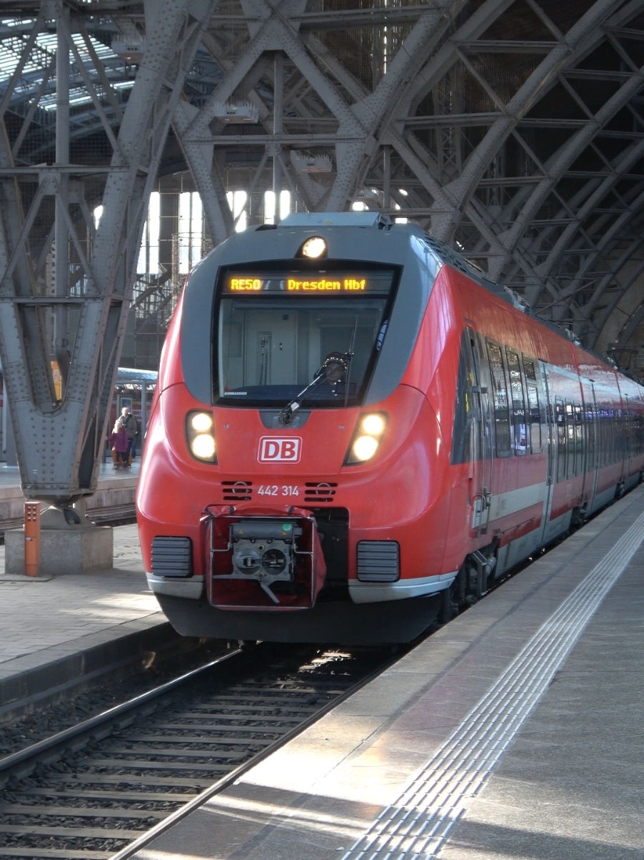 Mein erster DB Hamster🫶🏻 #hamster #talent #br442 #442 #re #re50 #Regionalexpress #trainspotting #Hobby @𝖜𝖎𝖑𝖑𝖟📸  mal wieder nicht dabei😒