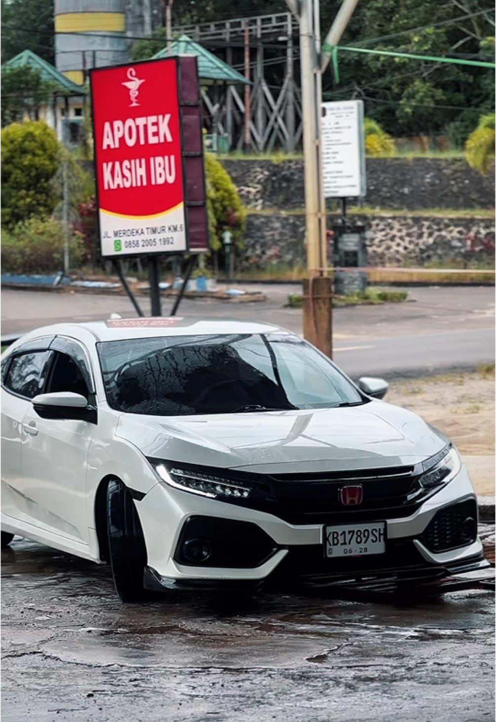 taun depan baru project lagi ya snowy 😙💸 • • • #honda #hondababy #hondacivic #hondaboys #hondalover #civic #civicturbo #civicfk #civicindonesia #civicnesia #hondagang #carslover #civicenthusiast #lowfitment #carenthusiast #vtec #vtecturbo #Snowy_FK4 #CapCut 