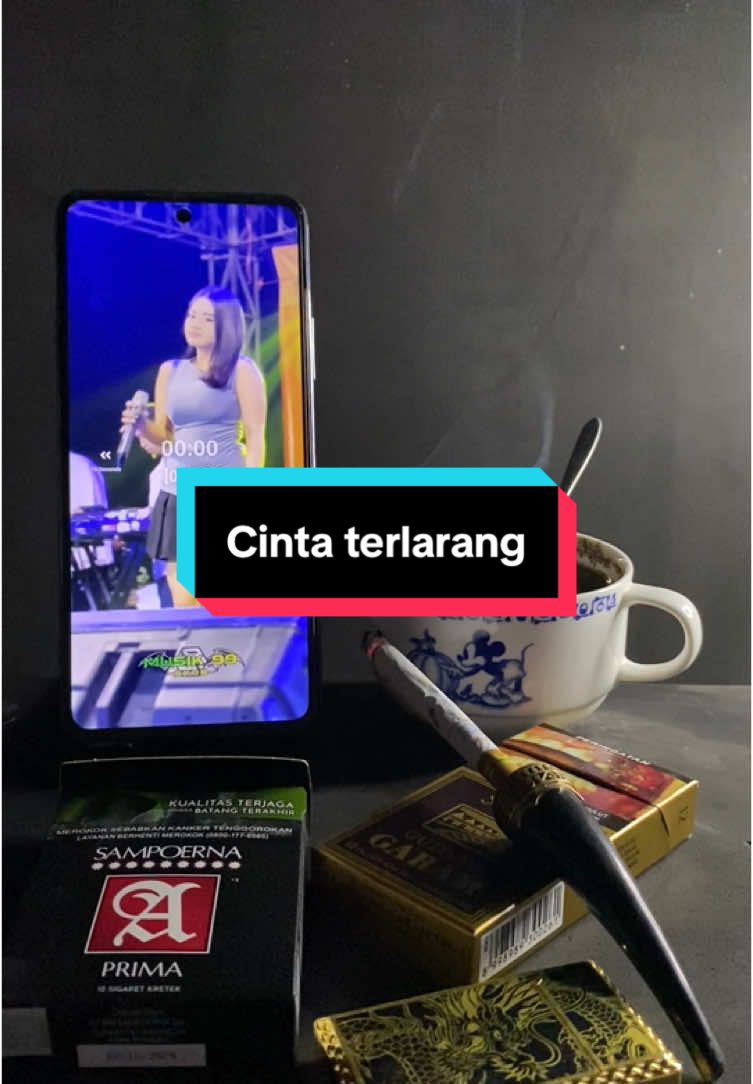 Ualus khang☕️☕️ Judule lagu : CINTA TERLARANG Sing nyanyi : mbak @Dita merlin  Sumber videone : vt @Edy Nugroho  #cintaterlarang #ditamerlin #dangdut #dangdutkoplo #kopidangdut #ngopinyeni #ngopinyeni☕ #maslang #ngopi #bahanswmu #bahanswmubolo😁 #ngopisantuy 