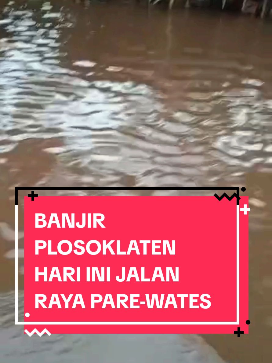 Curah hujan yg sangat deres.menyebabkan kapasitas air meningkat dan menyebabkan banjir.semoga kita semua diberi kesabaran dan semoga banjir cepat surut.Aamiin #kediriviral #kediri24jam #kediribanjir #plosoklaten #hujanderas #hujan #hujanangin #kedirihujan #sorotan #fypviral #fyppppppppppppppppppppppp 