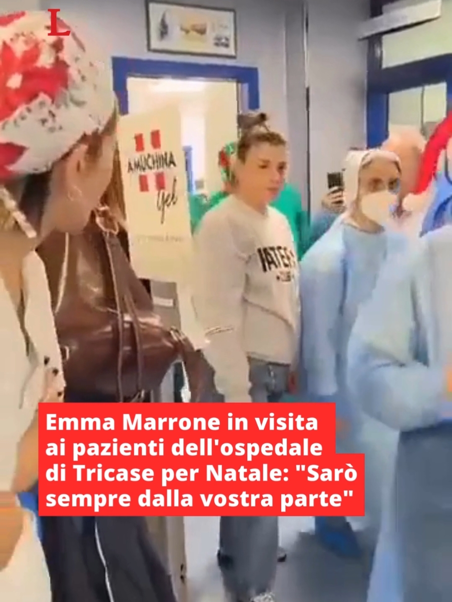 Una Vigilia di #natale diversa per #emmamarrone. La cantante ha trascorso la notte prima di Natale accanto alle persone che in questi giorni stanno affrontando la battaglia più grande e difficile, quella contro il #tumore.⁠ 👉🏻 Link in bio ⁠ #leggo