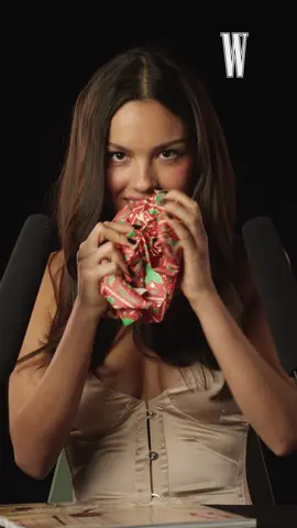 #OliviaRodrigo knows there’s nothing like the gift of #WMagazine #ASMR