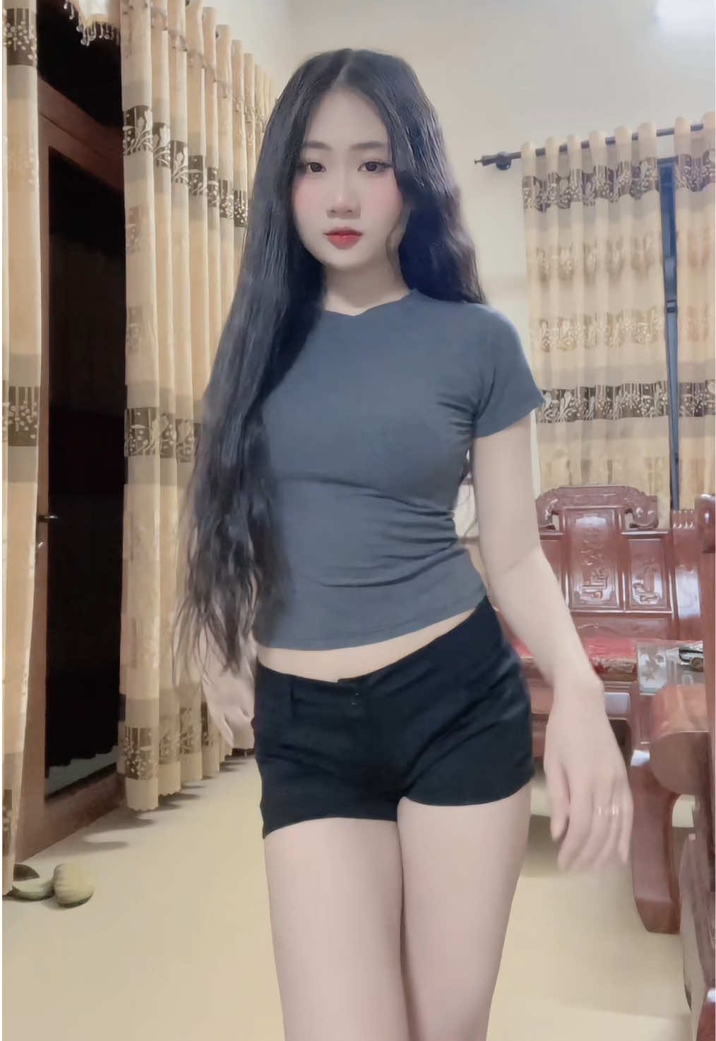 Đố biết bao nhiêu kí🙈#tiktokviral #viral #fyp #xuhuongtiktok #xh #Tina 