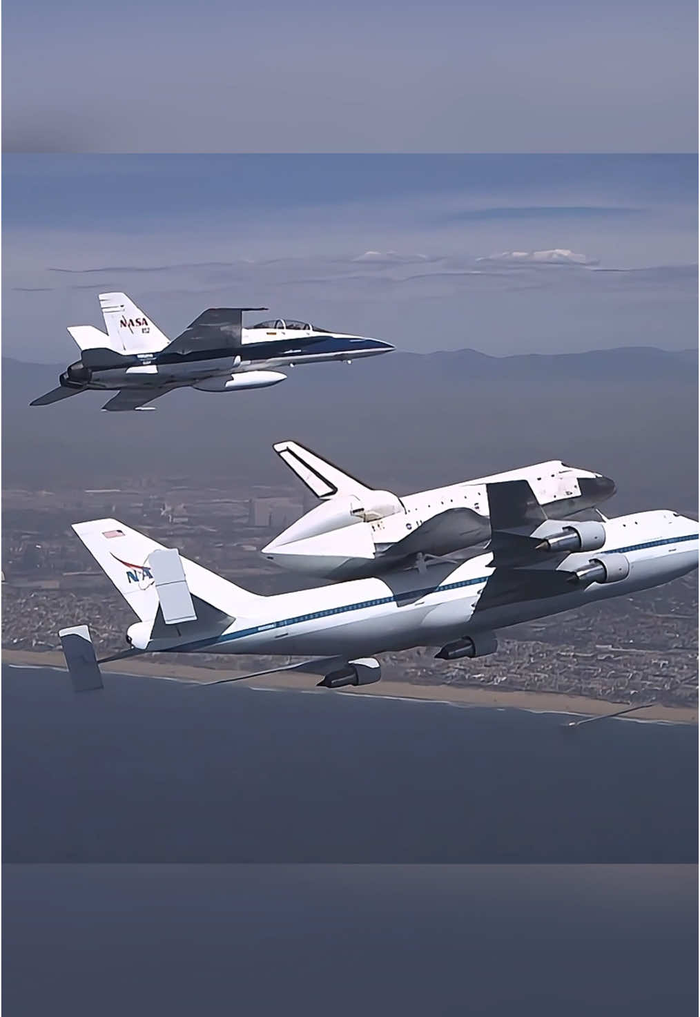 Boeing 747 carrying the Space Shuttle #nasa #spaceshuttle #boeing #space #foryou #fyp #viral 