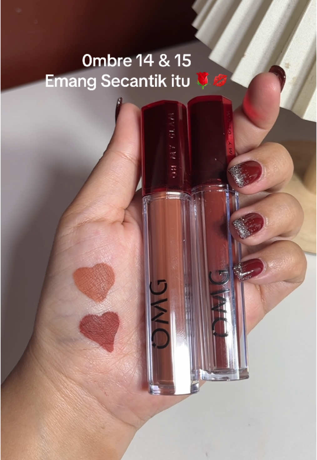 Cantik banget sih masih ombre favoritku 🫶🏻💋🌹💄 #ombreomg #omgombrelips #ombrelip #ombrelipomg #ombrelipsmurah #lipstikombre #ombrelipstik #cuanbersamaparagon #wibgajian #yearendsale 