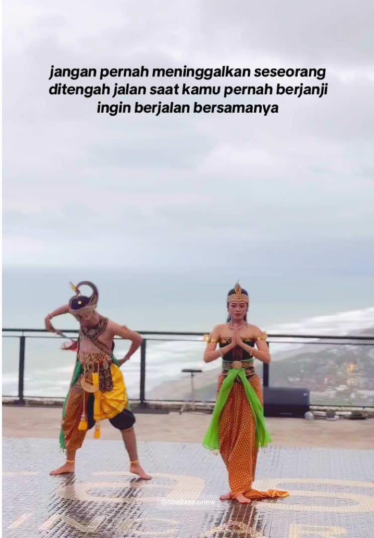 jangan pernah berjanji saat bahagia ya 🎥Sendratari Ramayana eps. Anoman Obong 📍Obelix Sea View #obelixseaview #hafidarahma #sendratari #sunsetview #rekomendasiwisatajogja #jadwalpertunjukanobelix #budayajawa #sadstory #parangtritis #obelixjogja #wisataviraljogja 