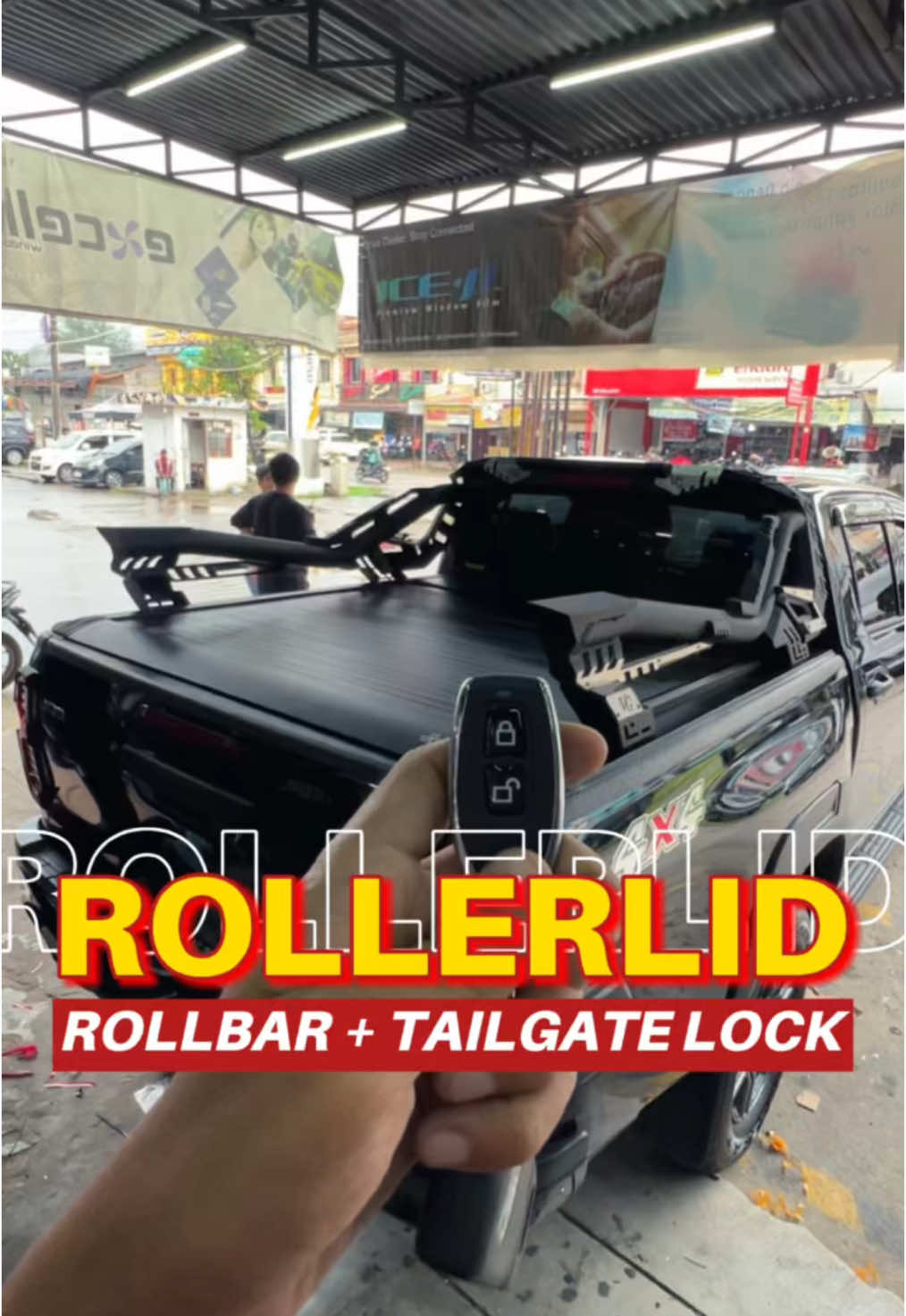 Pesona hilux pake rollerid electric dan rollbar avanger emang paling gaharr 😎🔥 #hilux #hilux4x4 #hiluxdc #rollerlid #modifikasi #hiluxmodifikasi #toyota #rollbar #rollbarhilux #fyp #fyppppppppppppppppppppppp 