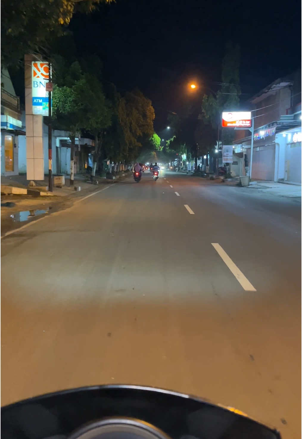 Malam hari di Jalan Raya Timur Jatirogo - Tuban #jalanjalan #kuliner #kulinerjatirogo #jatirogo #tuban