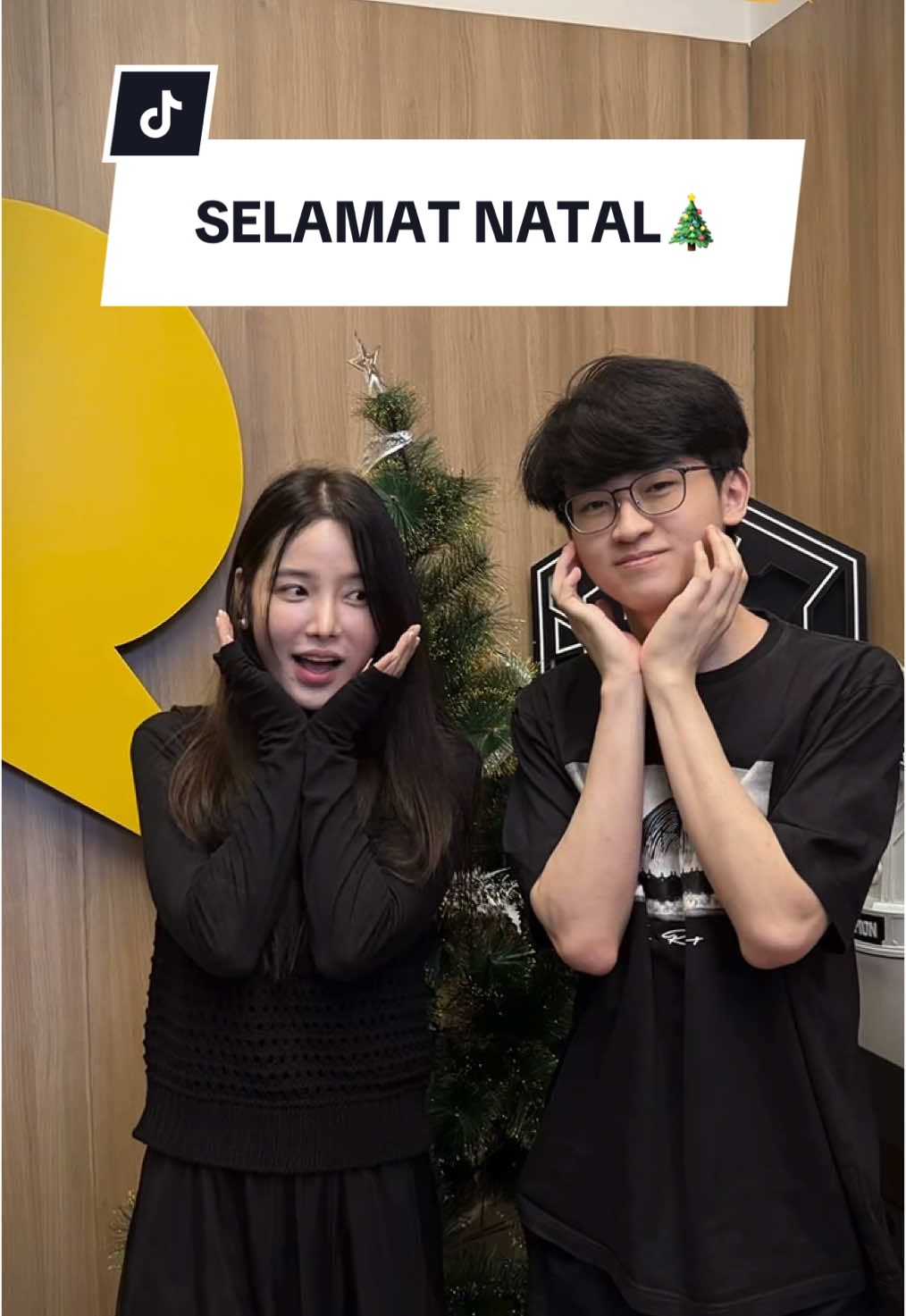 Selamat natal semuaanyaaa🥰🎄 @🍯BB🍯 @Sutsujin.  #TeamRRQ #VivaRRQ #mobilelegends #mobilelegendsindonesia 