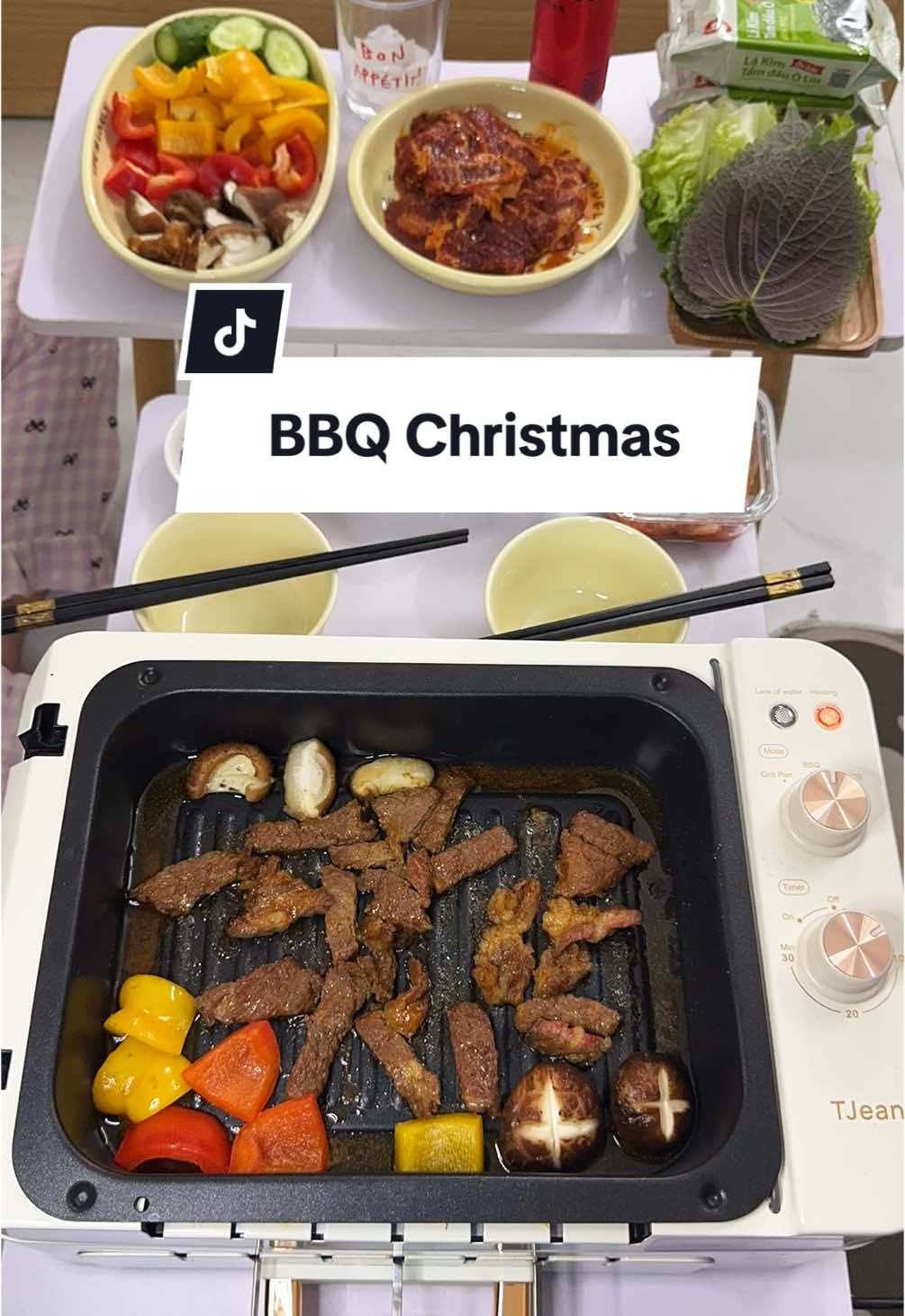 Bữa nướng BBQ tại nhà ấm áp đón Christmas ạ🎄☺️ #tanboo #comnha2mon #couple #merrychristmas #bbq #nuong #viral #xh 