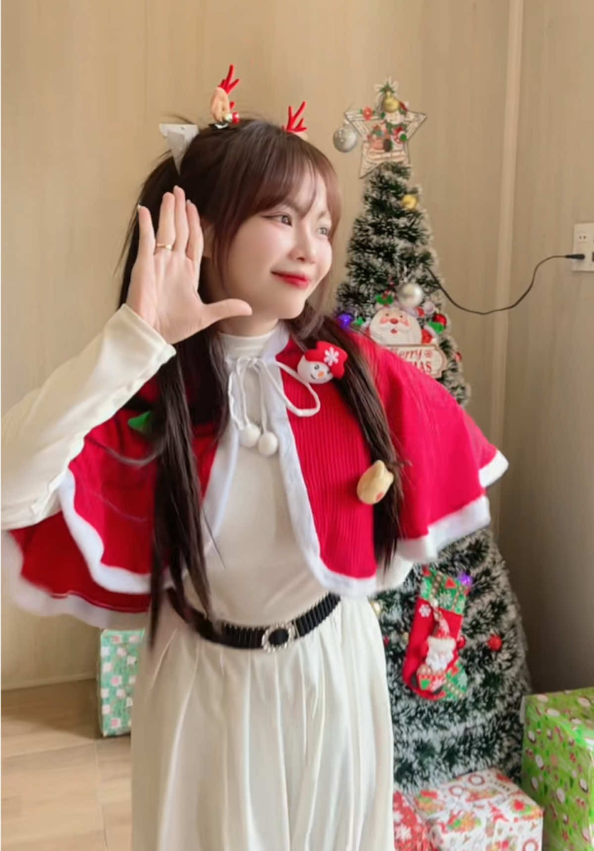 Cô giáo noel đây rồiii🥰❤️❤️#giaovien #cohahienlam #xuhuong #vairal #vairal 