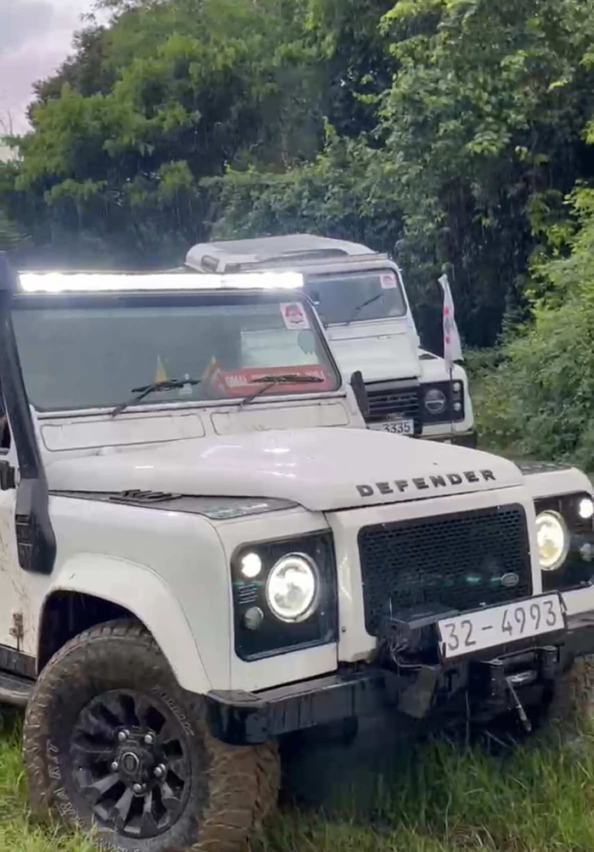 #white_pirate🤍☠️😈 #landroverdefender #32_4993 #defender_srilanka_🥵💫 #32_4993defender #defender #Omal_G😈💸 #yakacrewsquadofficial #32_defender@Privilege Automotive Pvt Ltd 