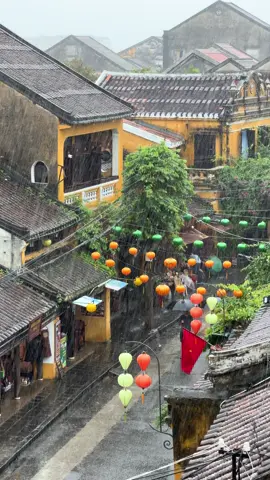 _ Phố mưa #phocohoian #reviewhoian #reviewdannang #hoian #hoian2024 #phocohoian2024 #chekinvietnam #vietnam #chekinhoian #hoiantrip #hoiancity #hoianvietnam #viral #viralvideo #viraltiktok #xuhuong #xuhongtiktok #binhyen #binhminh #hottrend 
