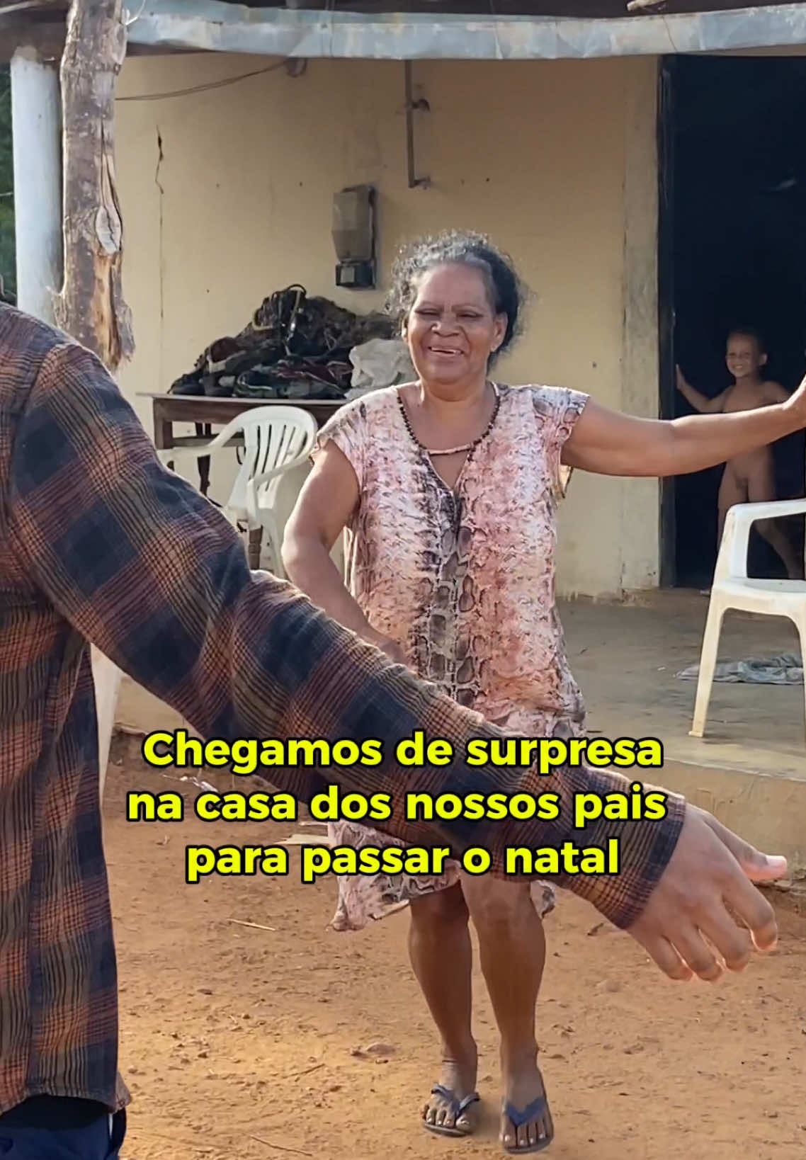 Ela disse que hoje passaria o Natal isolada, sozinha em casa, porque não tinha ânimo para nada. Essas datas sempre foram momentos especiais que ela comemorava com minha irmã e meu pai, mas desde que minha irmã faleceu em outubro, as lembranças têm sido cada vez mais forte e nesse período ficaram ainda pior