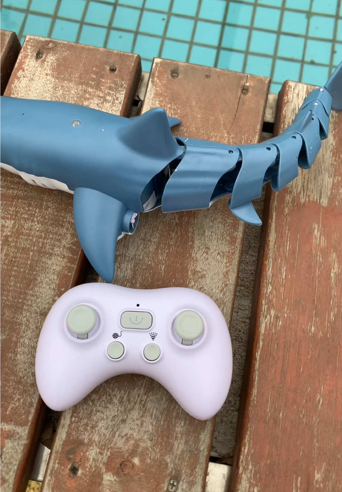 Remote Control Electric toy Shark #toyshark #toyforkids #momfinds #TikTokMadeMeBuyIt #toys #remotecontroltoy #toyforchildren #toystory 