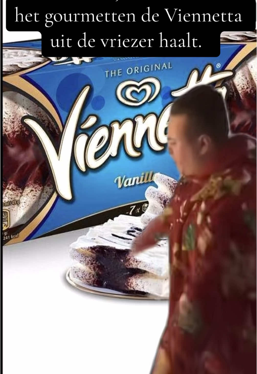 En dan hopen op het grootste stukje 🤤 #kerst #viennetta #voorjou #kerstmis #ijs 