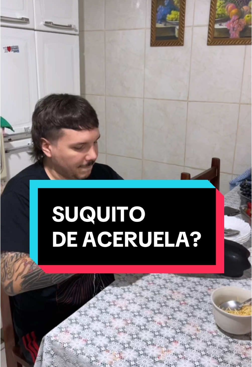 Tradução do portunhol maroto pro espanhol 👇 - ¡No! ¿Tomando Coca-Cola?  - Tal vez - Mira, toma un jugo de acerola, ayuda en la salud. - Gracias! Muy rico. Feliz navidad 🎄 #espanhol #espanholparabrasileiros #espanholtranqui #aprenderespanhol #portunholmaroto 