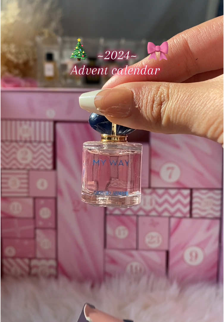 Merry Christmas!pink advent calendar 💕💕#parfumviral #perfumes #perfume #christmas #adventcalendar #parfumtiktok #parfum #miniperfume #fyp #perfumetiktok 