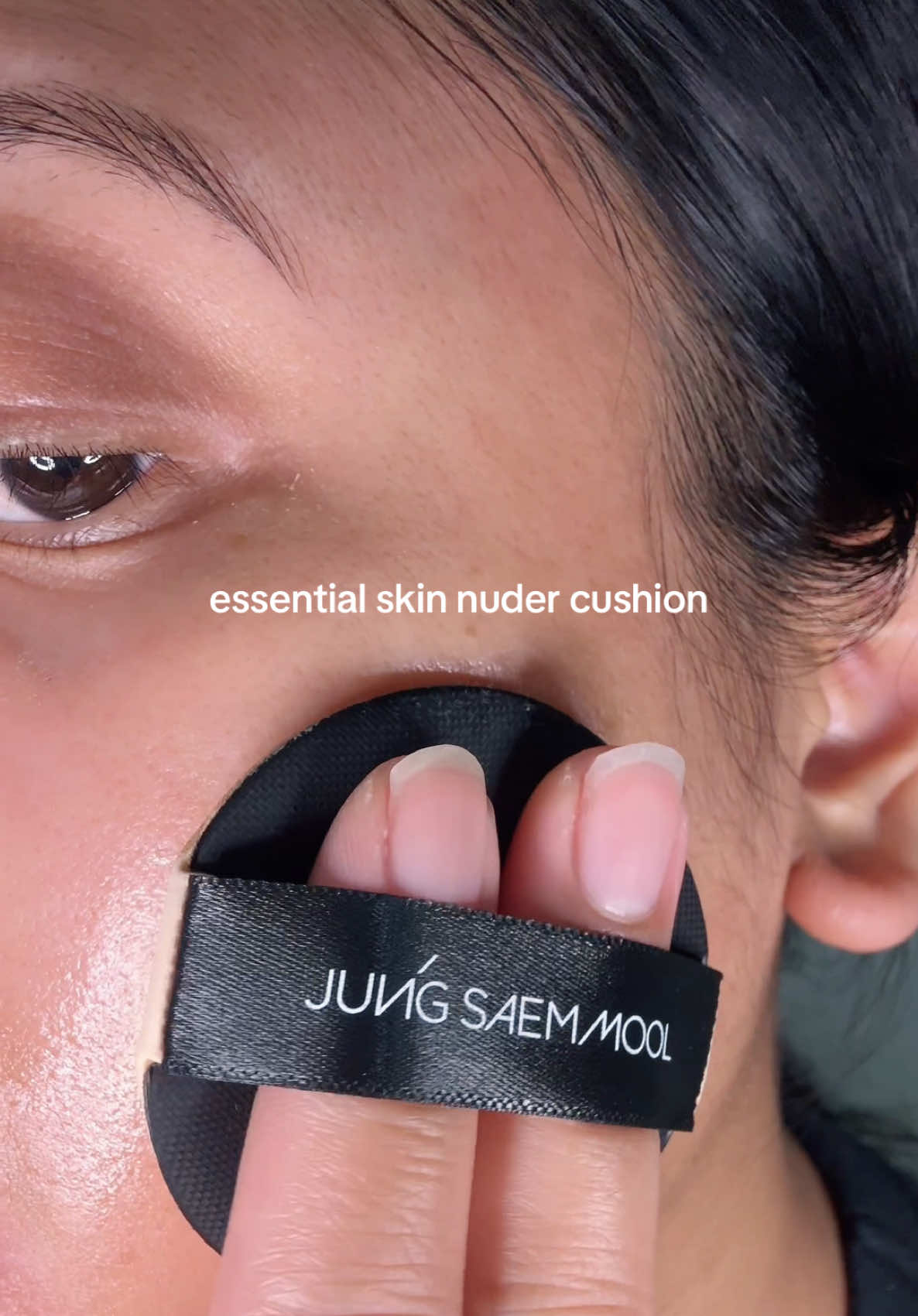 Essential Skin Nuder Cushion by @jsmbeauty_us  The Mother of K-Beauty is launching their US TikTok Shop in January 2025  Cream cushion foundation with buildable coverage for a natural, dewy finish  It’s a nice cushion but not for me. I have extremely dry skin and it clung onto my dry patches. It felt light but also thick in a way. I also think I could have maybe gone a shade lighter?  #jsmbeauty #kmakeup #kskincare #jungsaemmool #skinnudercushion #essentialskinnudercushion #cushionfoundation #foundation #creamfoundation #koreanbeauty #kbeauty #koreanmakeup #koreankincare #spf50 #oliveyoung #fyp #fy #foryou 