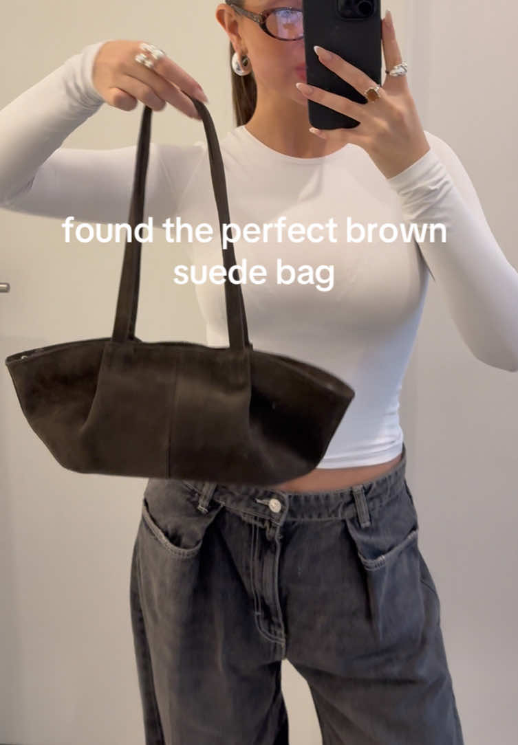 found the perfect brown suede bag <3 #suedebag#suede#baginspiration#mangohaul#suedetrend#brownbag#winterfashion#baghaul