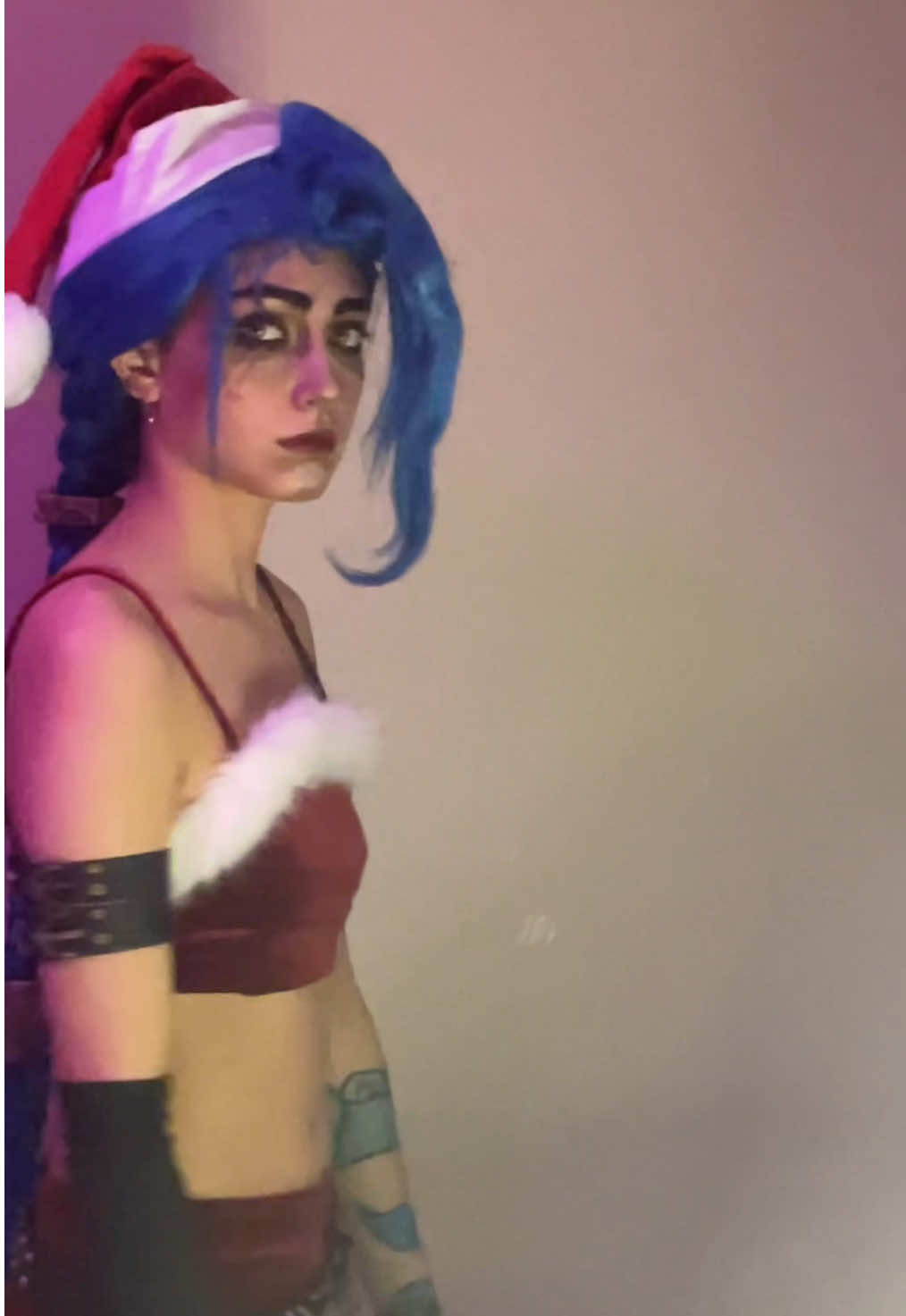 MARRY CHRISTMAS POOKIES  #jinx #jinxarcane #jinxcosplay #jinxarcanecosplay #arcane #arcanecosplay #arcaneleagueoflegends #coaplay #cosplayer #christmas  #LaPuraCrema 