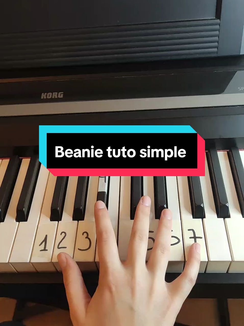 Beanie - Chezile Notes for the right hand : 1-Fa / F 2-Sol / G 3-La / A 4-La# / A# 5-Re / D 6-Mi / E 7-Fa / F #pianomusic #music #pianolesson #fypシ゚ #fyp #piano #tutorial #instrumental #fouryou #beanie #chezile 