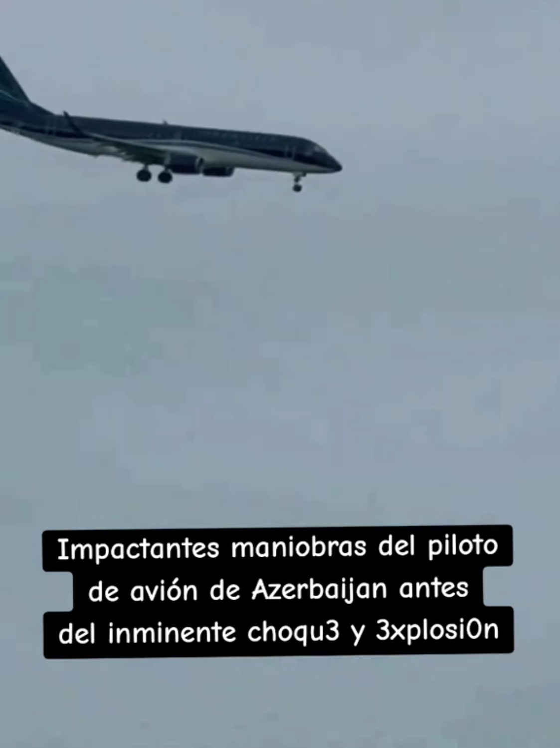 Piloto de avión de Azerbaijan maniobró en el aire hasta el último momento para evitar que el impacto contra el suelo sea mayor #avion #azerbaijan #piloto #noticias #fyp #parati 