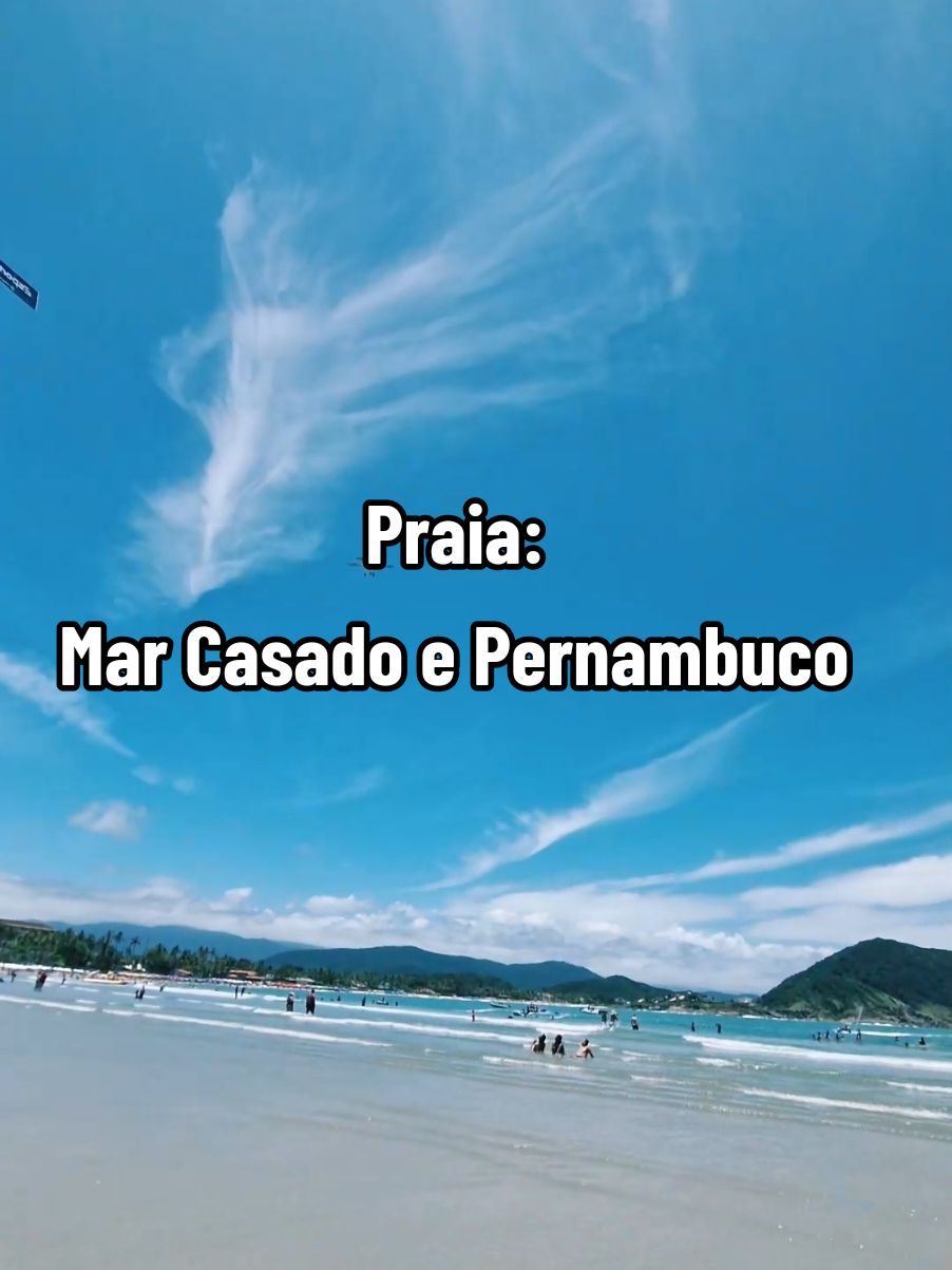 Que lindo lindo hoje hein 🥰 Mar quentinho e céu azul, ahhh Dezembro 💙🌴