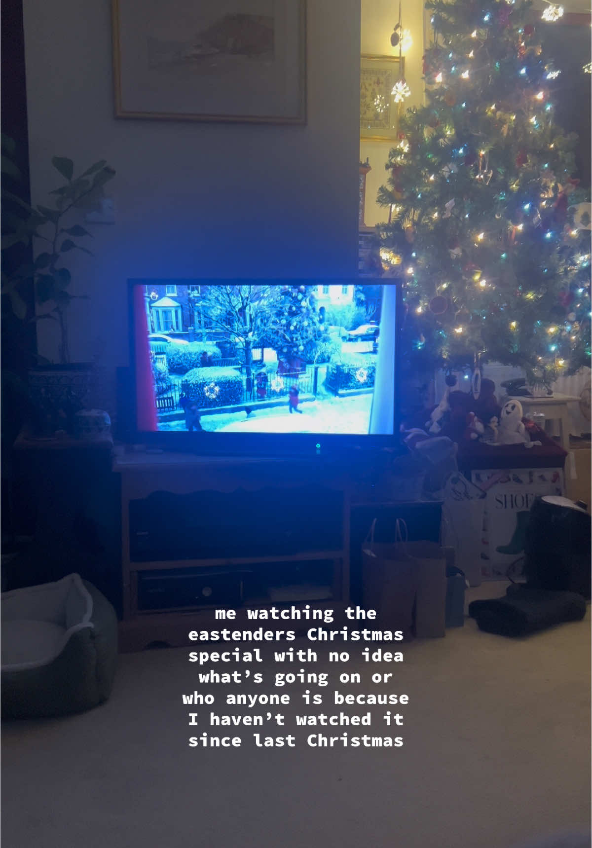 Whatever happened to the six ???? why do they KEEP recasting people ? what affair is lauren going to reveal on a tape this year? 😭 #eastenders #eastenderschristmasspecial #christmasspecial 