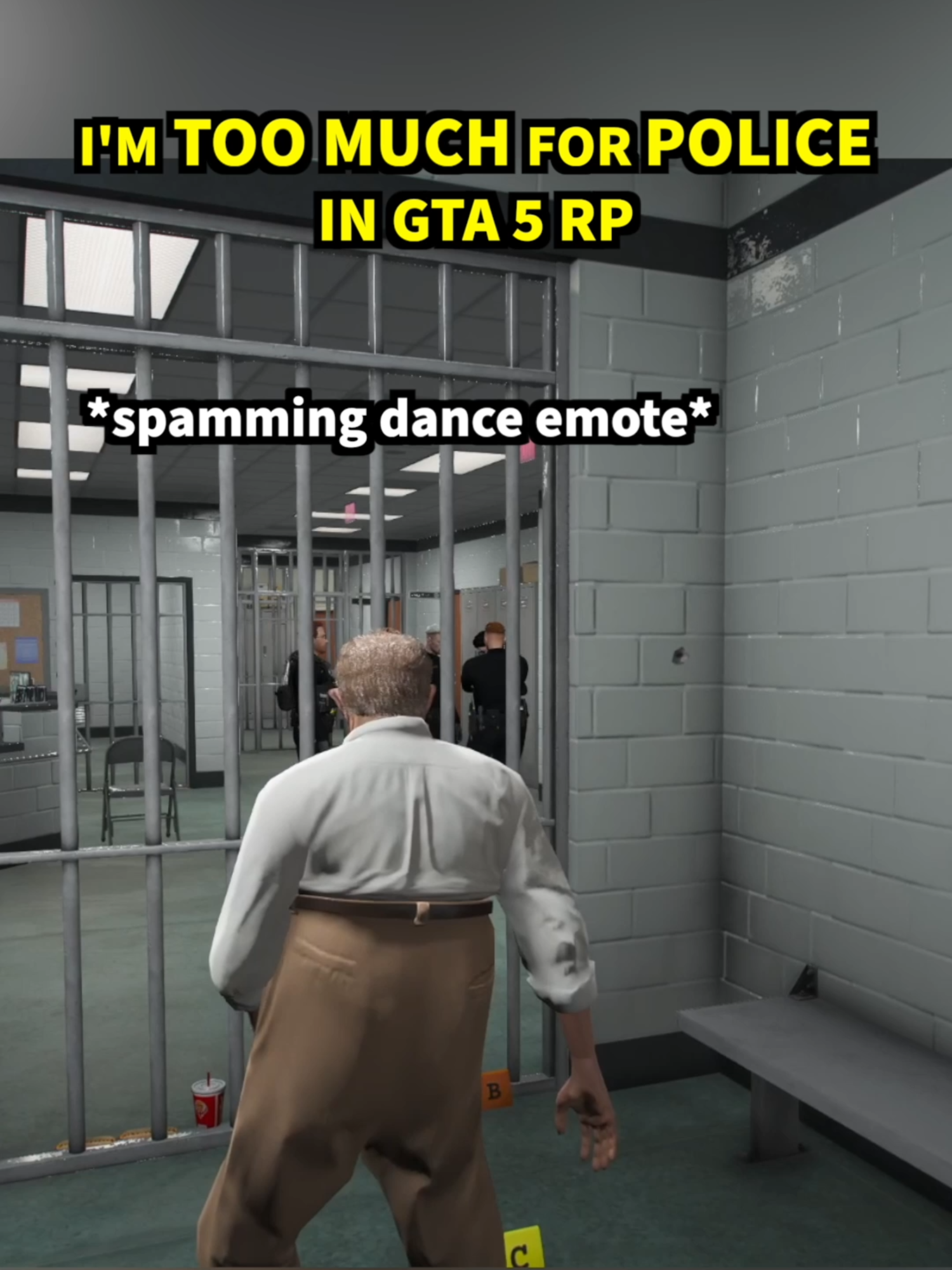 this old man likes to dance all over everything #gta5rp  @hibikifox (cop POV)