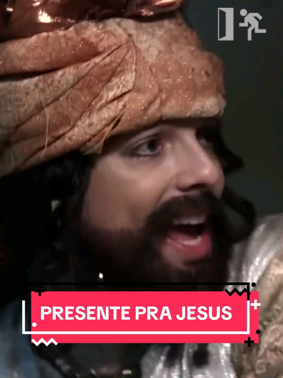 Criança gosta de ganhar brinquedo, aí se você der roupa pro seu afilhado, logo logo ele vai crescer revoltado com o mundo, falar mal do governo, da igreja, andar em bando com degenerados e umas do job. Abre o olho!! @Fábio Porchat @Rafael Portugal #humor #comedia #natal 