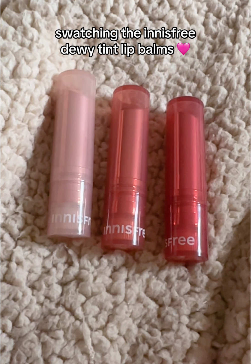 all the colors are such a pretty pink and sheer color 🩷 #innisfree #dewyliptint #dewytintlipbalm #innisfreelipbalm #tintlipbalm #koreanmakeup #kmakeup 