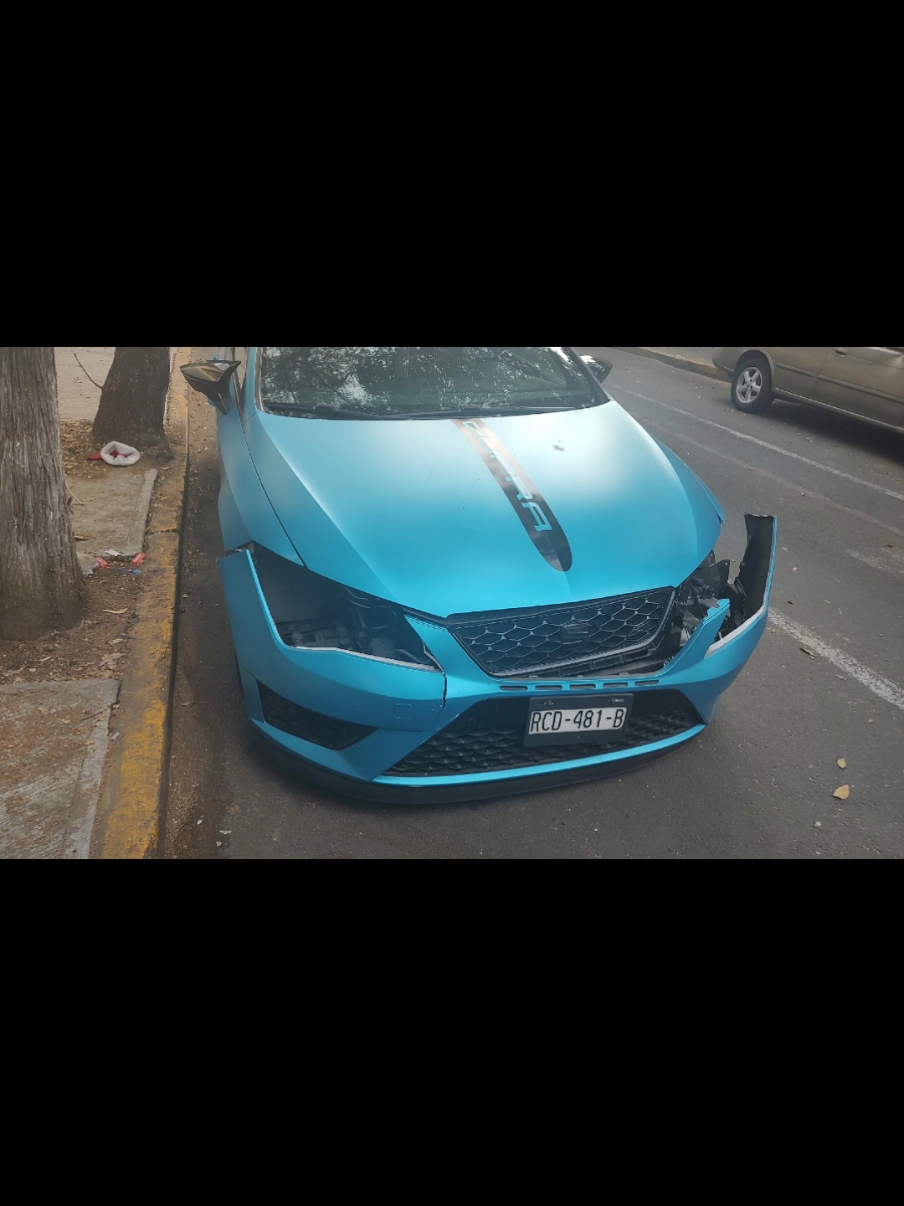 Buen día admin, el dia 21 de diciembre de 2024 fui víctima del famoso robo de faros de un seat leon cupra sobre la calle de Marcos Carrillo col. Vista Alegre delegación cuauhtémoc, a las 16:30 horas. En Cdmx a escasos metros del parque del Pipila. Si fueras tan amable de avisar a los seguidores de tener cuidado en esa zona, no se puede dejar el auto ni 10 minutos estacionado porque es cosa de 15 segundos que les toma a las ratas realizar el atraco. Comparto un video de mi automovil.