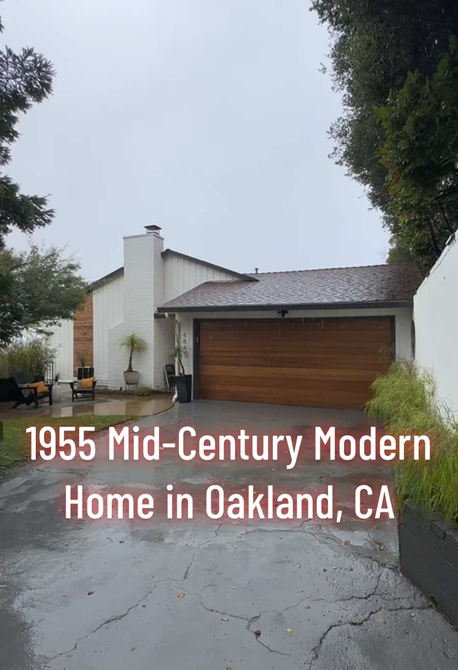 1955 Mid-Century Modern home in Oakland, CA listed for $1,349,000 The outside is better than the inside! 😍 #oakland #oaklandca #oaklandbayarea #oaklandcalifornia #leavingsf #leavingsanfrancisco #bayareacheck #bayareatiktok #california #californiatiktok #alamedacounty #alamedacountyrealestate #solanocounty #sanfrancisco #sanfranciscobayarea #eastbaycities #northbay #contracostacounty #sanmateocounty #eastbayrealestate #eastbaytiktok #oaklandrealestate #midcentury #midcenturystyle #midcenturyhome #midcenturymodernhome #midcenturymodern #1950s #1955 #hometour #housetour #views