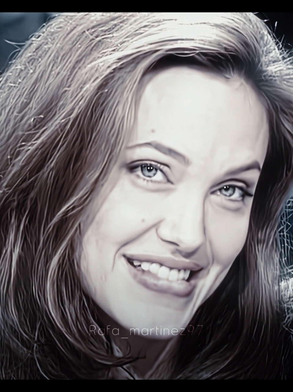 She looks like the vampire Queen ( Quality settings in my bio ) // #angelinajolie #angelinajolieedit #model #edit 