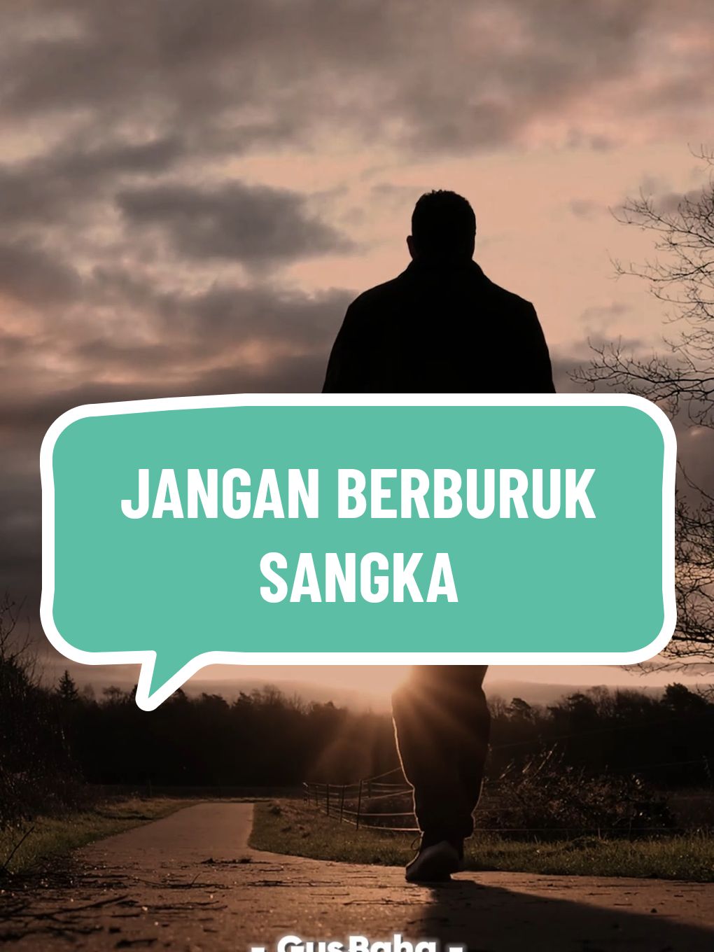 CUEK . Jangan berburuk sangka jika ada orang yang cuek dengan kehidupan sosial. Bisa jadi.. . #ngaji #kyai #santri #indonesia #quran #pondok #islam #gusbaha 