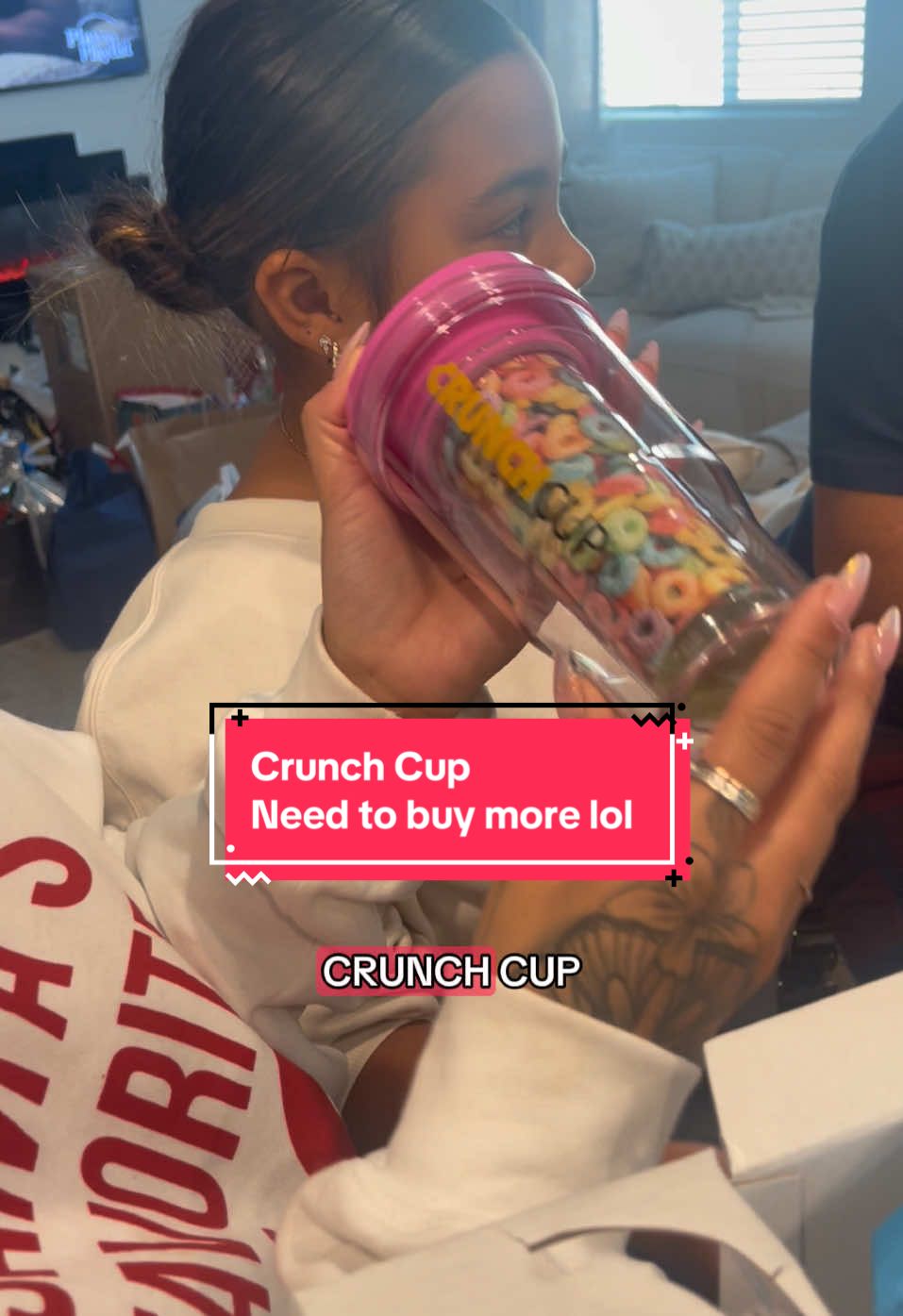 The Crunch cup is such a great cereal cup for anyone! Keeps the crunch in your cereal!  #crunchcup #cereal #milk #breakfast #kitchengadget #Foodie 