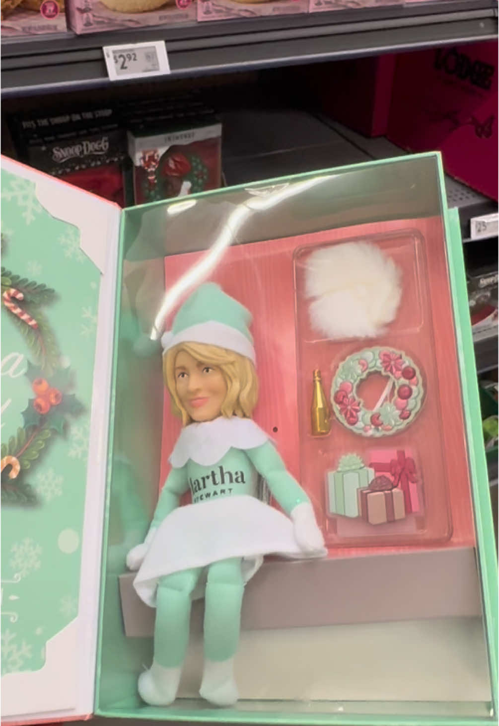 Everything so cute 🥹#snoopdogg #marthastewart #walmartfinds #walmart #walmarthaul #elfontheshelf #snoopdoggontheshelf #walmartshopping #shopping #haul #cutefinds #musthaves #christmas #fyp #fypシ #viralvideo 