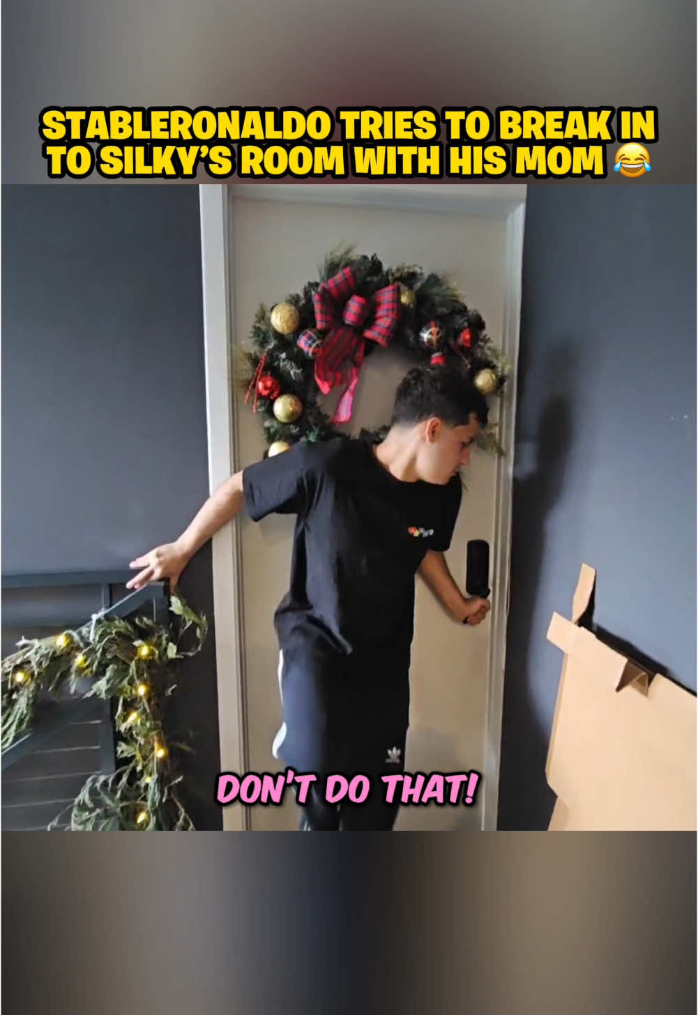 I broke in with my mom 😂 (Twitch - StableRonaldo) #fyp #trending #viral #stableronaldo 