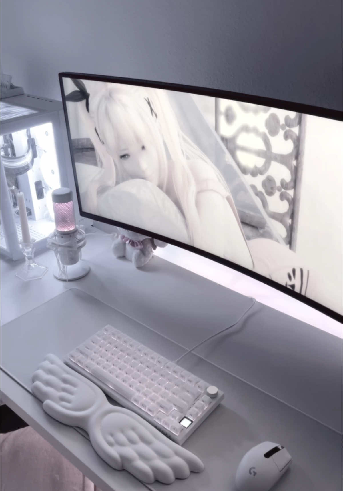 my favorite place 🪽♡ #GamingSetup #kawaiisetup #pcgaming #pcsetup #pinksetuptour #cutecore🎀🦴🍮🐾  #xyzbcab #fypシ 