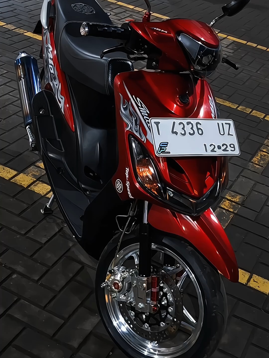 pesona bintang yg berbeda🤤 #miosmile #5tl #mio #5tlgank🚀 #mioproper #miosporty #miosmilemodifikasi #fyp #beranda #fypシ #foryou #maticindonesia #yamahamiomodification 