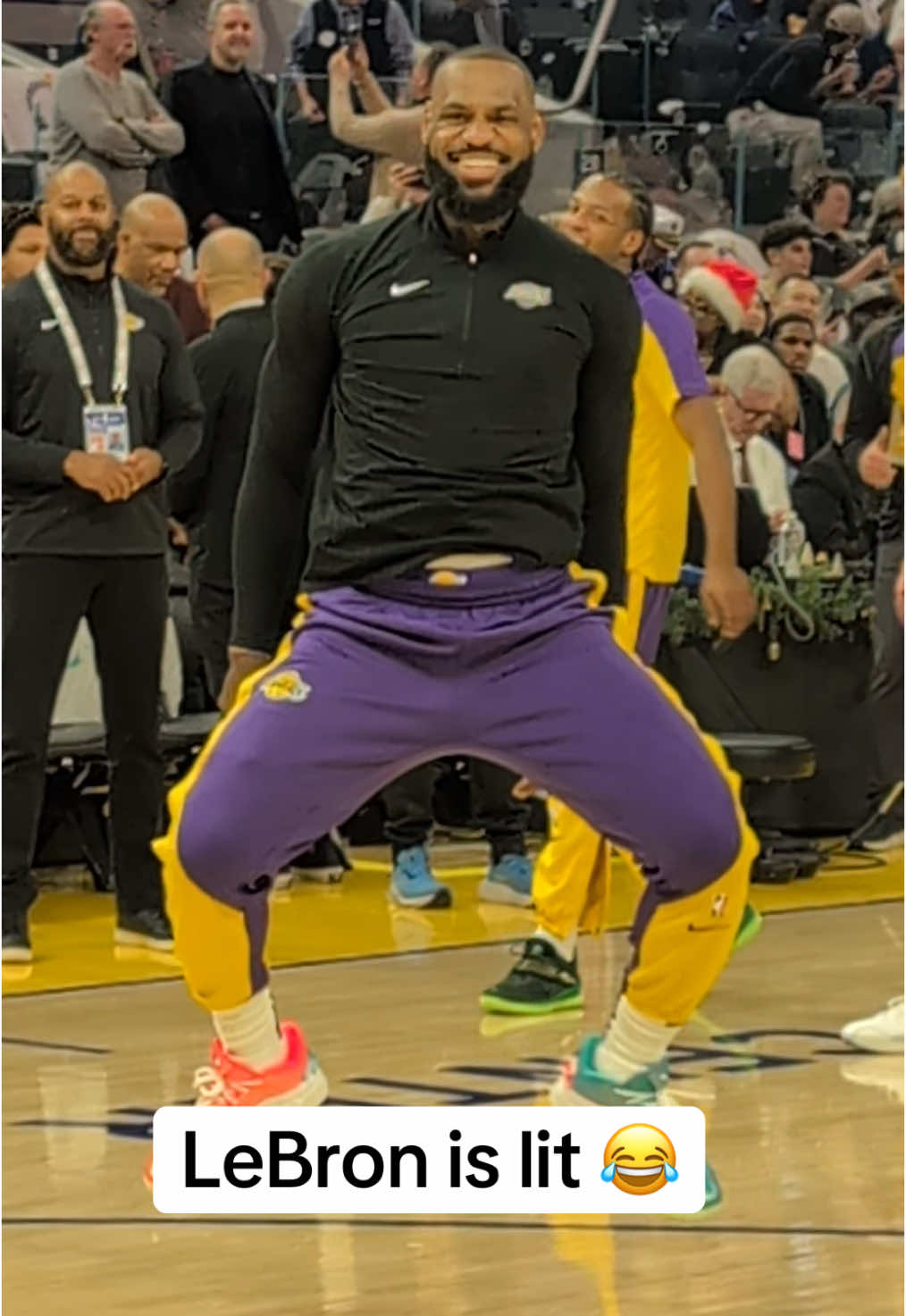 Bringing all the energy 🤣 #lebronjames #lakers #NBA #funny 